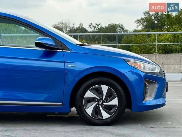 Синій Хендай Ioniq, об'ємом двигуна 1.58 л та пробігом 177 тис. км за 12990 $, фото 7 на Automoto.ua