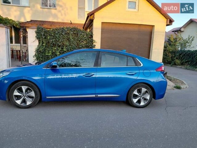 Синий Хендай Ioniq, объемом двигателя 0 л и пробегом 82 тыс. км за 13600 $, фото 12 на Automoto.ua