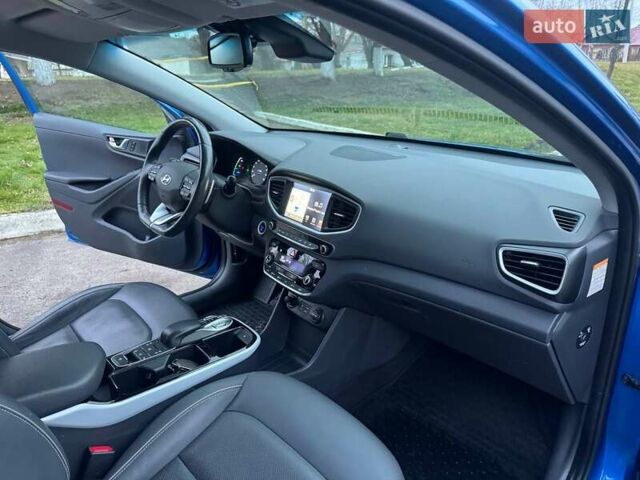 Синий Хендай Ioniq, объемом двигателя 0 л и пробегом 81 тыс. км за 13000 $, фото 46 на Automoto.ua