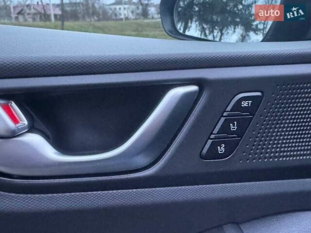 Синий Хендай Ioniq, объемом двигателя 0 л и пробегом 81 тыс. км за 13000 $, фото 37 на Automoto.ua