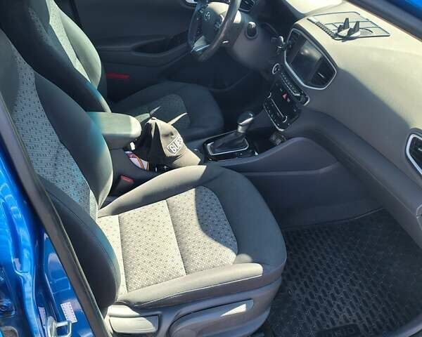 Синій Хендай Ioniq, об'ємом двигуна 1.58 л та пробігом 218 тис. км за 12400 $, фото 3 на Automoto.ua