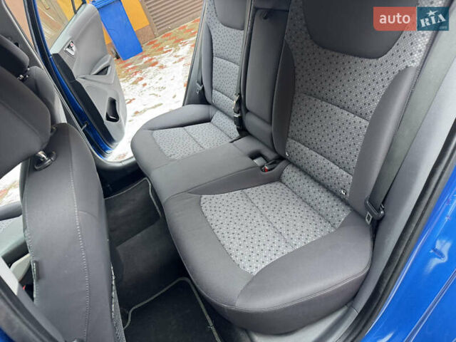 Синий Хендай Ioniq, объемом двигателя 0 л и пробегом 97 тыс. км за 10999 $, фото 30 на Automoto.ua