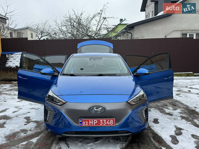 Синий Хендай Ioniq, объемом двигателя 0 л и пробегом 97 тыс. км за 10999 $, фото 22 на Automoto.ua