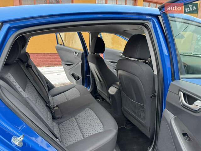 Синий Хендай Ioniq, объемом двигателя 0 л и пробегом 97 тыс. км за 10999 $, фото 17 на Automoto.ua