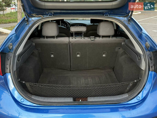 Синий Хендай Ioniq, объемом двигателя 1.6 л и пробегом 199 тыс. км за 12400 $, фото 32 на Automoto.ua