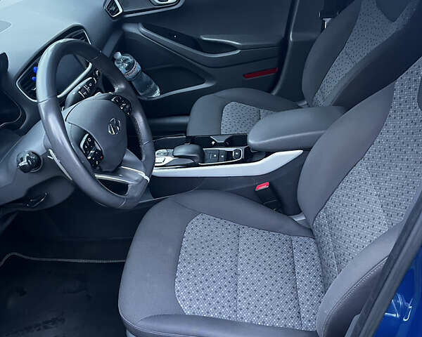 Синий Хендай Ioniq, объемом двигателя 0 л и пробегом 125 тыс. км за 14000 $, фото 20 на Automoto.ua