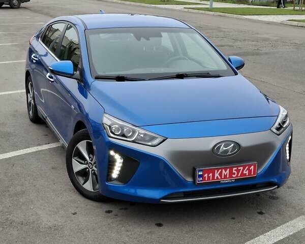Синий Хендай Ioniq, объемом двигателя 0 л и пробегом 107 тыс. км за 11999 $, фото 2 на Automoto.ua