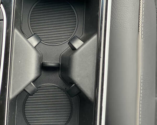 Синій Хендай Ioniq, об'ємом двигуна 0 л та пробігом 159 тис. км за 12800 $, фото 36 на Automoto.ua