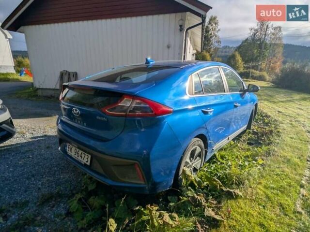 Синий Хендай Ioniq, объемом двигателя 0 л и пробегом 132 тыс. км за 13450 $, фото 3 на Automoto.ua