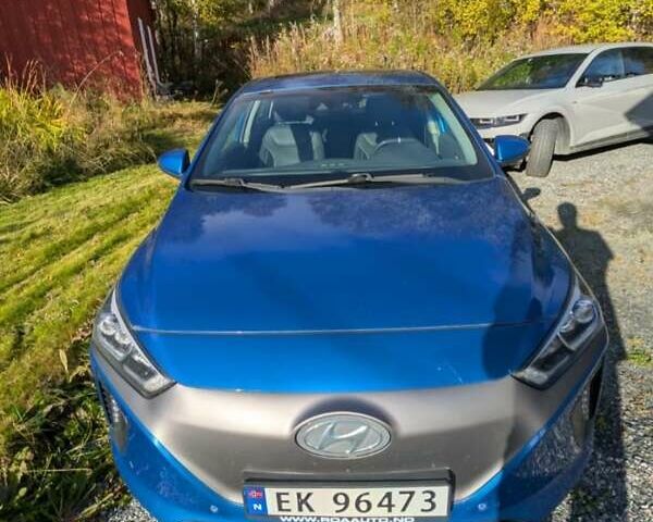 Синий Хендай Ioniq, объемом двигателя 0 л и пробегом 132 тыс. км за 13450 $, фото 7 на Automoto.ua