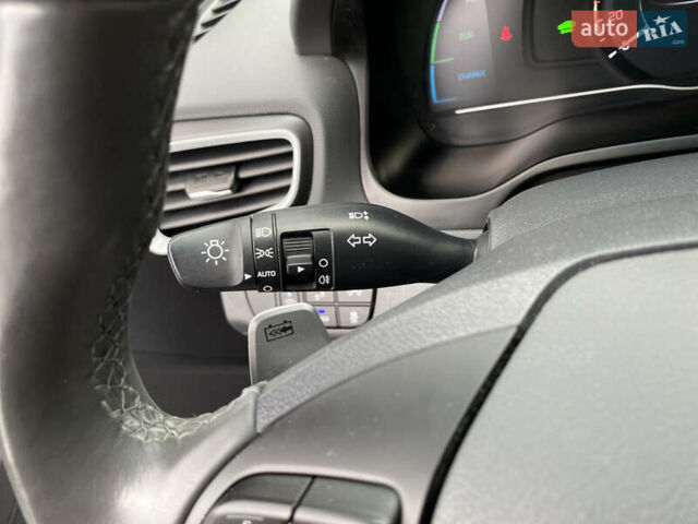 Синій Хендай Ioniq, об'ємом двигуна 0 л та пробігом 159 тис. км за 12800 $, фото 33 на Automoto.ua