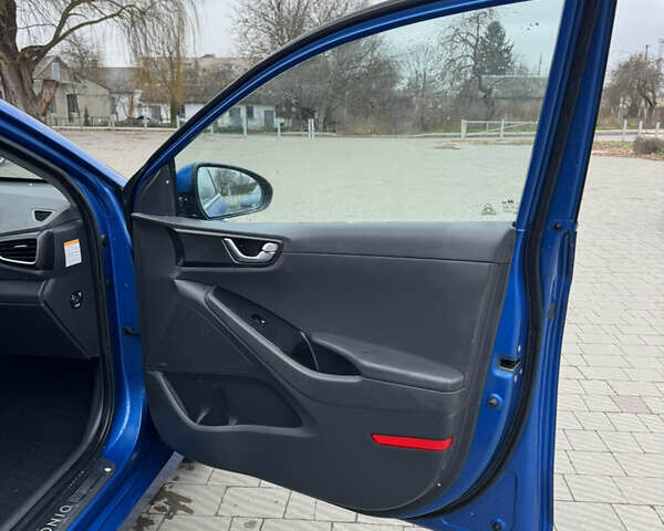 Синий Хендай Ioniq, объемом двигателя 0 л и пробегом 159 тыс. км за 10800 $, фото 26 на Automoto.ua