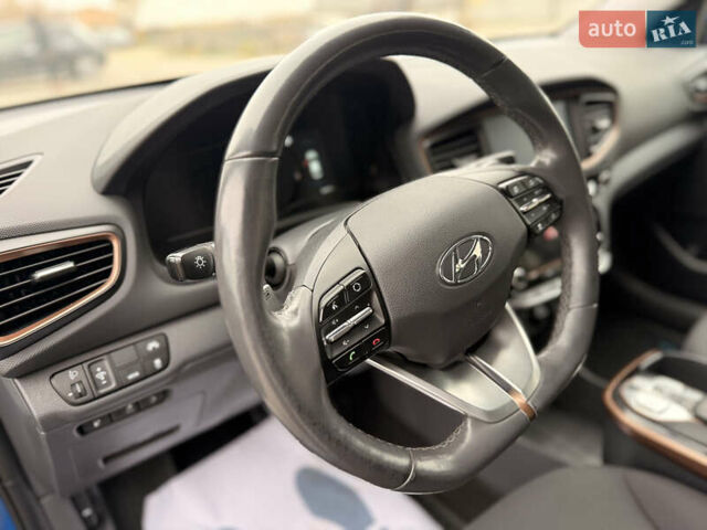 Синій Хендай Ioniq, об'ємом двигуна 0 л та пробігом 135 тис. км за 11500 $, фото 10 на Automoto.ua