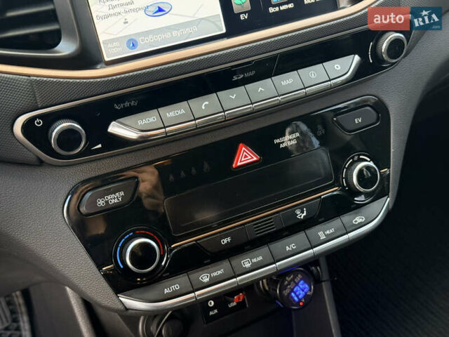 Синій Хендай Ioniq, об'ємом двигуна 0 л та пробігом 96 тис. км за 11000 $, фото 42 на Automoto.ua