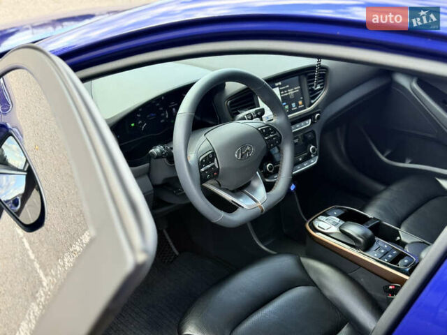 Синій Хендай Ioniq, об'ємом двигуна 0 л та пробігом 96 тис. км за 11000 $, фото 36 на Automoto.ua