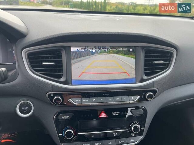 Синий Хендай Ioniq, объемом двигателя 0 л и пробегом 158 тыс. км за 12300 $, фото 34 на Automoto.ua