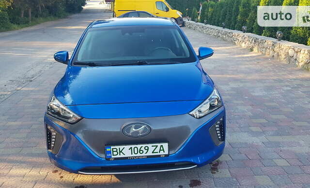 Синій Хендай Ioniq, об'ємом двигуна 0 л та пробігом 148 тис. км за 11111 $, фото 13 на Automoto.ua