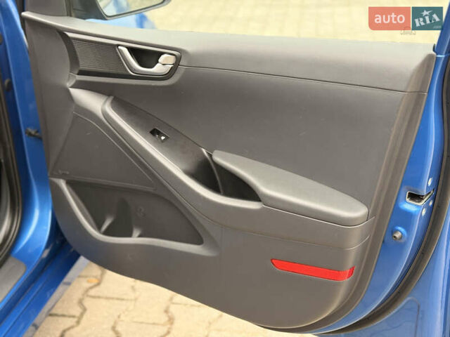 Синій Хендай Ioniq, об'ємом двигуна 0 л та пробігом 135 тис. км за 11500 $, фото 16 на Automoto.ua