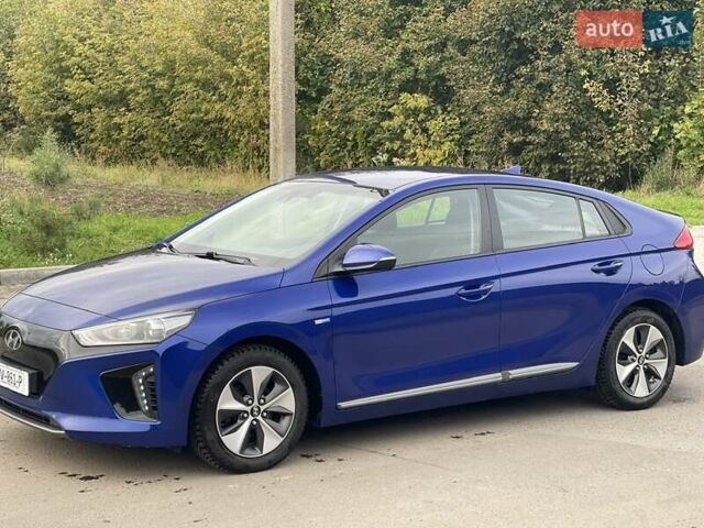 Синий Хендай Ioniq, объемом двигателя 0 л и пробегом 158 тыс. км за 12300 $, фото 2 на Automoto.ua