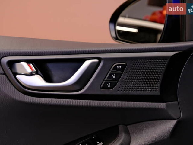 Синий Хендай Ioniq, объемом двигателя 1.58 л и пробегом 93 тыс. км за 11900 $, фото 19 на Automoto.ua