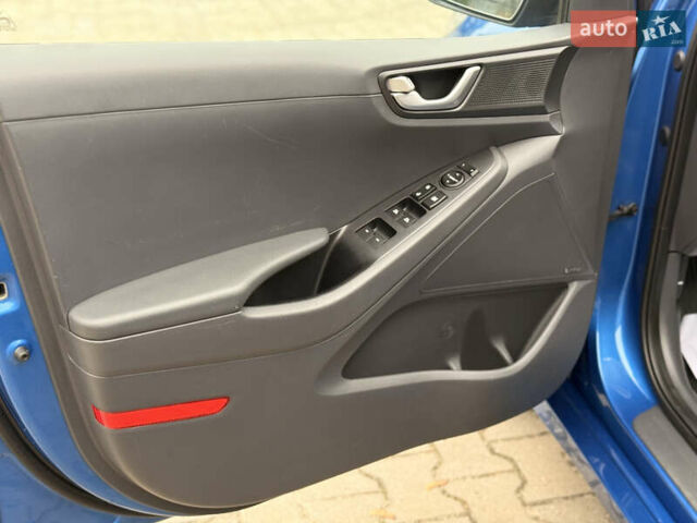 Синій Хендай Ioniq, об'ємом двигуна 0 л та пробігом 135 тис. км за 11500 $, фото 8 на Automoto.ua