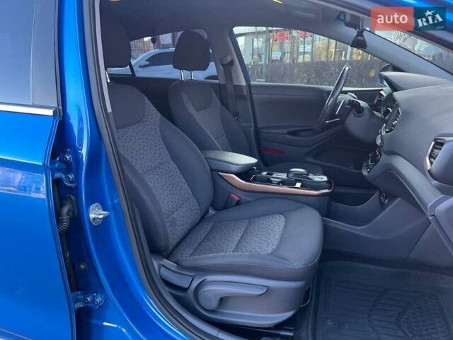 Синій Хендай Ioniq, об'ємом двигуна 0 л та пробігом 151 тис. км за 11490 $, фото 14 на Automoto.ua