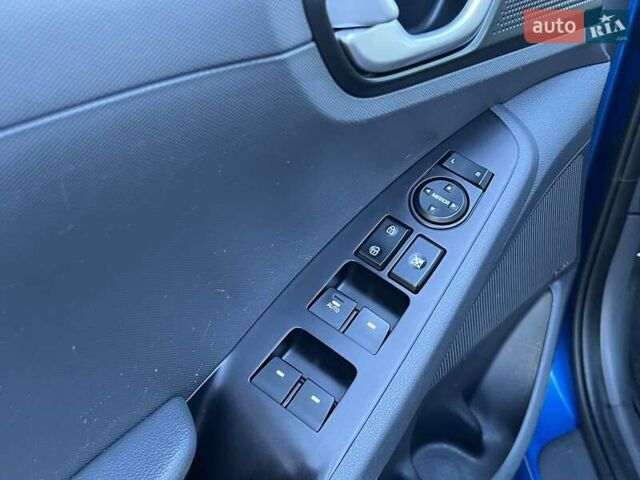 Синій Хендай Ioniq, об'ємом двигуна 0 л та пробігом 151 тис. км за 11490 $, фото 15 на Automoto.ua