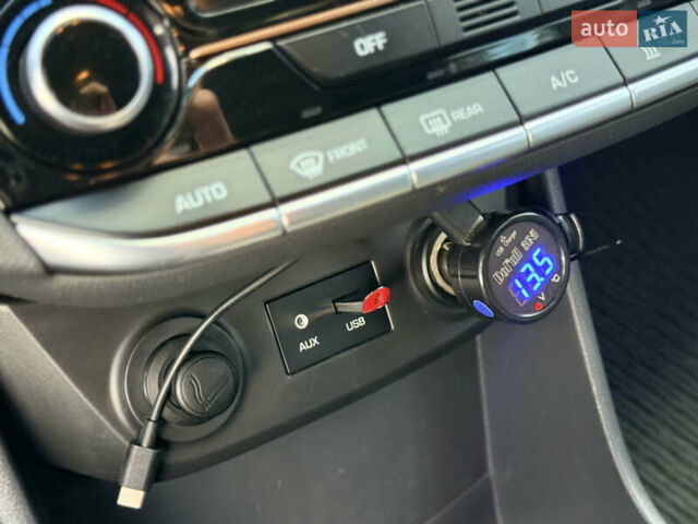 Синій Хендай Ioniq, об'ємом двигуна 0 л та пробігом 96 тис. км за 11000 $, фото 41 на Automoto.ua