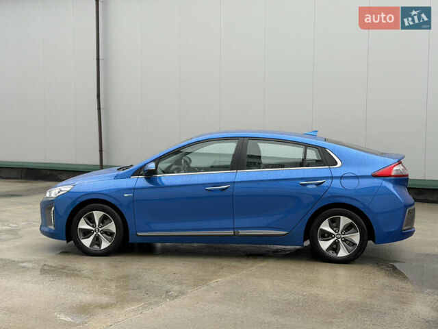 Синий Хендай Ioniq, объемом двигателя 0 л и пробегом 89 тыс. км за 12700 $, фото 7 на Automoto.ua
