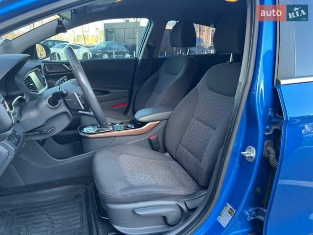 Синій Хендай Ioniq, об'ємом двигуна 0 л та пробігом 151 тис. км за 11490 $, фото 11 на Automoto.ua