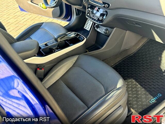 Синій Хендай Ioniq, об'ємом двигуна 88 л та пробігом 95 тис. км за 13200 $, фото 4 на Automoto.ua