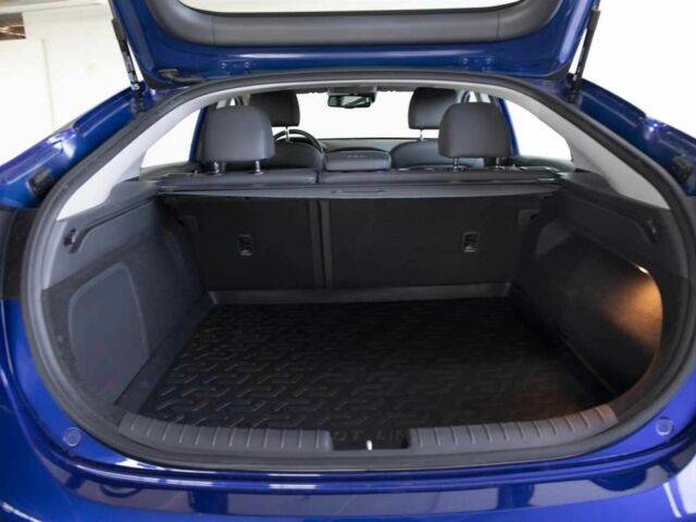 Синій Хендай Ioniq, об'ємом двигуна 0 л та пробігом 32 тис. км за 13500 $, фото 4 на Automoto.ua
