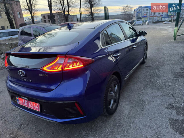 Синий Хендай Ioniq, объемом двигателя 0 л и пробегом 45 тыс. км за 13300 $, фото 14 на Automoto.ua