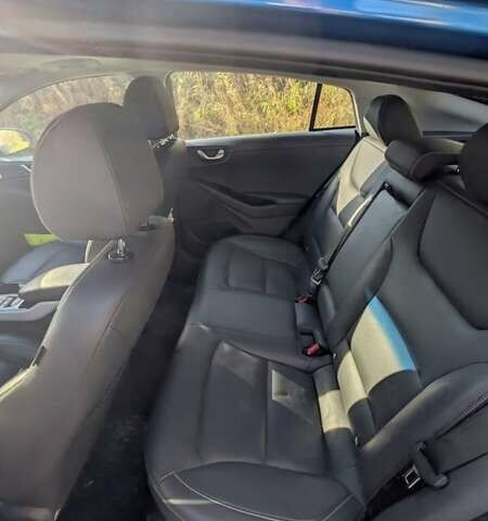 Синий Хендай Ioniq, объемом двигателя 0 л и пробегом 132 тыс. км за 13450 $, фото 5 на Automoto.ua