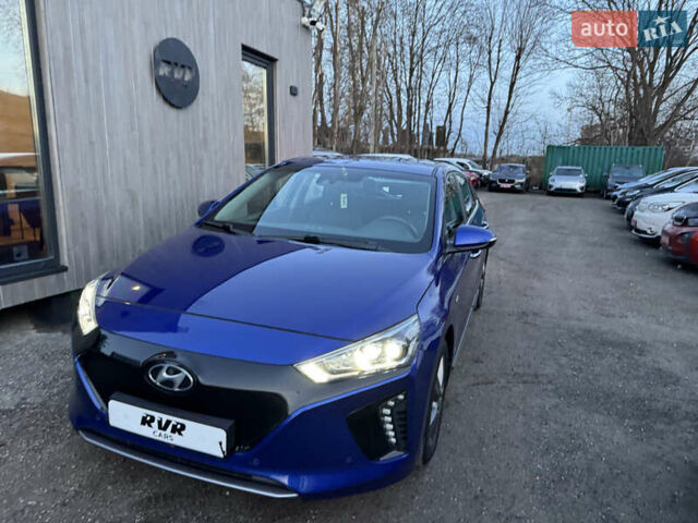 Синий Хендай Ioniq, объемом двигателя 0 л и пробегом 45 тыс. км за 13300 $, фото 2 на Automoto.ua