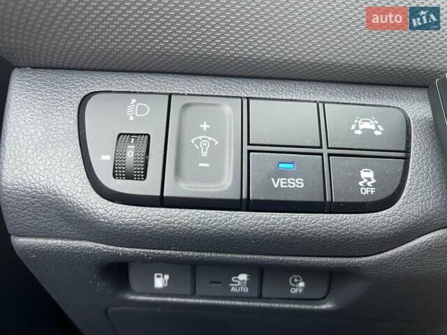 Синий Хендай Ioniq, объемом двигателя 0 л и пробегом 158 тыс. км за 12300 $, фото 37 на Automoto.ua