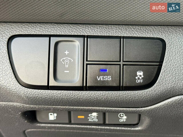 Синій Хендай Ioniq, об'ємом двигуна 0 л та пробігом 96 тис. км за 11000 $, фото 34 на Automoto.ua