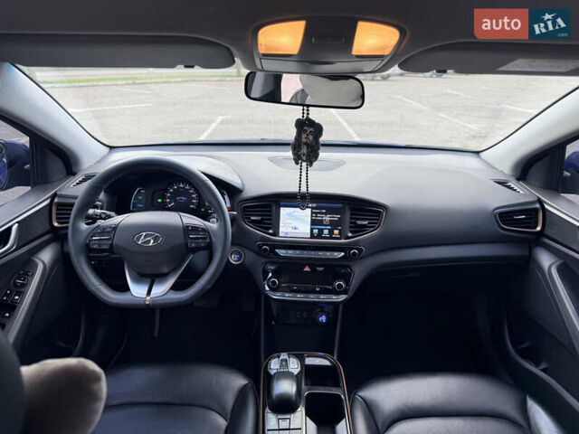 Синій Хендай Ioniq, об'ємом двигуна 0 л та пробігом 96 тис. км за 11000 $, фото 26 на Automoto.ua