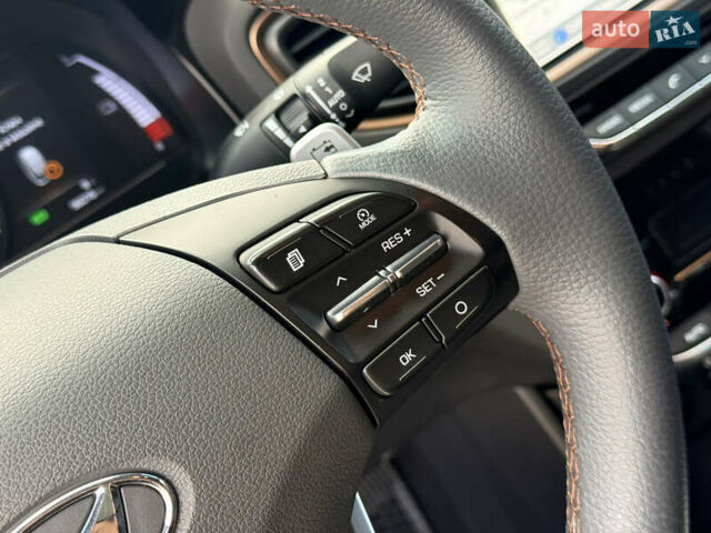 Синій Хендай Ioniq, об'ємом двигуна 0 л та пробігом 96 тис. км за 11000 $, фото 31 на Automoto.ua