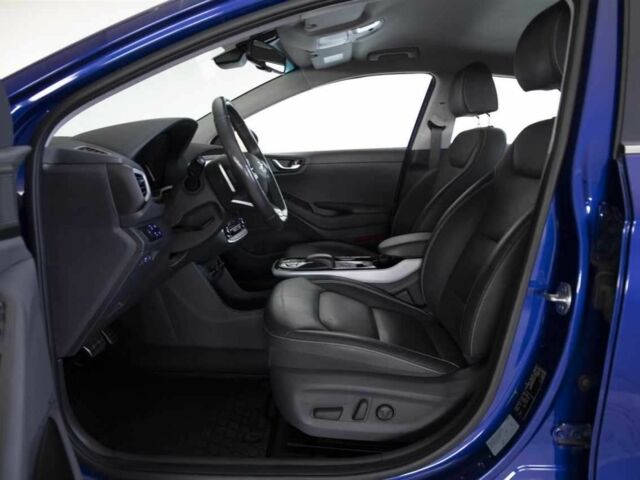 Синій Хендай Ioniq, об'ємом двигуна 0 л та пробігом 32 тис. км за 13500 $, фото 7 на Automoto.ua