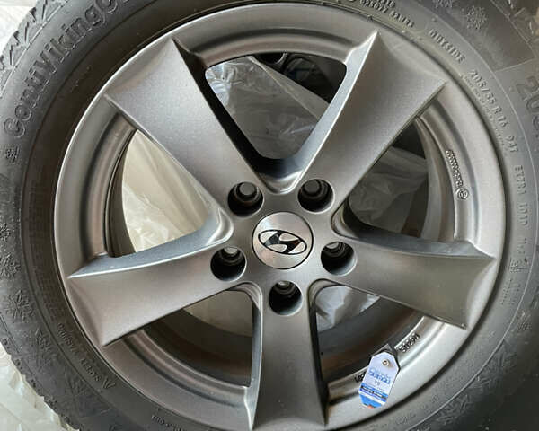 Синій Хендай Ioniq, об'ємом двигуна 0 л та пробігом 46 тис. км за 13900 $, фото 24 на Automoto.ua