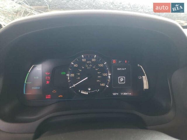 Синий Хендай Ioniq, объемом двигателя 1.58 л и пробегом 164 тыс. км за 8300 $, фото 9 на Automoto.ua