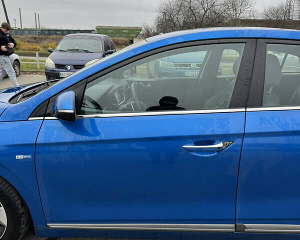 Синий Хендай Ioniq, объемом двигателя 0 л и пробегом 159 тыс. км за 10800 $, фото 16 на Automoto.ua