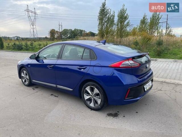 Синий Хендай Ioniq, объемом двигателя 0 л и пробегом 158 тыс. км за 12300 $, фото 12 на Automoto.ua