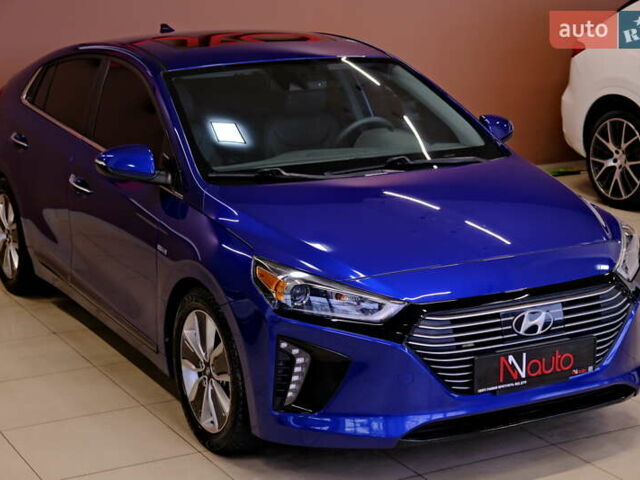 Синий Хендай Ioniq, объемом двигателя 1.58 л и пробегом 93 тыс. км за 11900 $, фото 3 на Automoto.ua