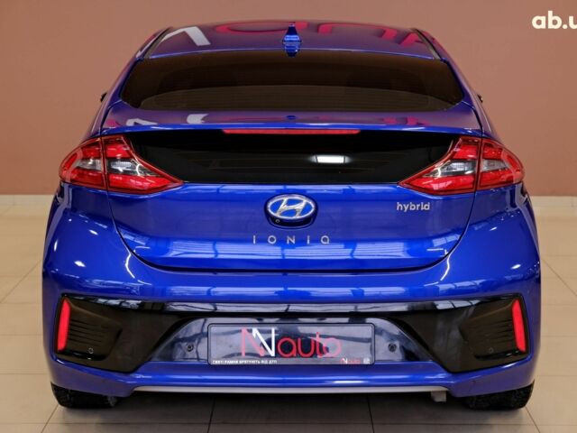 Синий Хендай Ioniq, объемом двигателя 1.6 л и пробегом 93 тыс. км за 11900 $, фото 5 на Automoto.ua