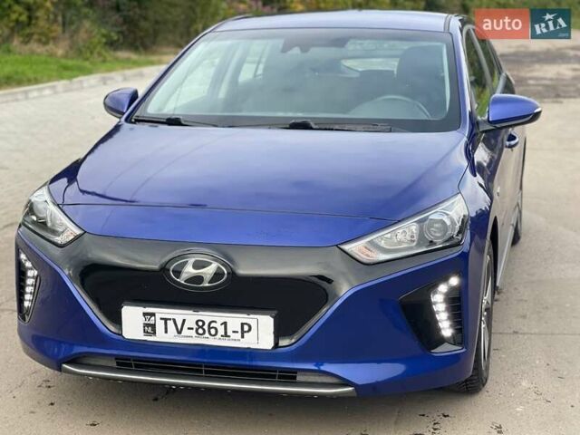 Синий Хендай Ioniq, объемом двигателя 0 л и пробегом 158 тыс. км за 12300 $, фото 1 на Automoto.ua