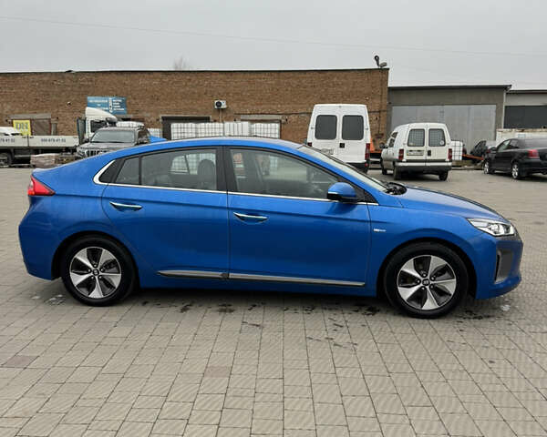 Синий Хендай Ioniq, объемом двигателя 0 л и пробегом 159 тыс. км за 10800 $, фото 1 на Automoto.ua