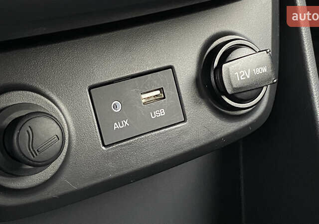 Синій Хендай Ioniq, об'ємом двигуна 0 л та пробігом 159 тис. км за 12800 $, фото 43 на Automoto.ua