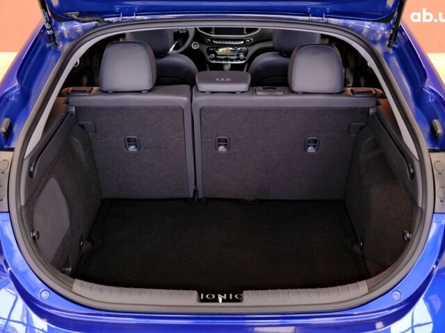 Синий Хендай Ioniq, объемом двигателя 1.6 л и пробегом 93 тыс. км за 11900 $, фото 8 на Automoto.ua